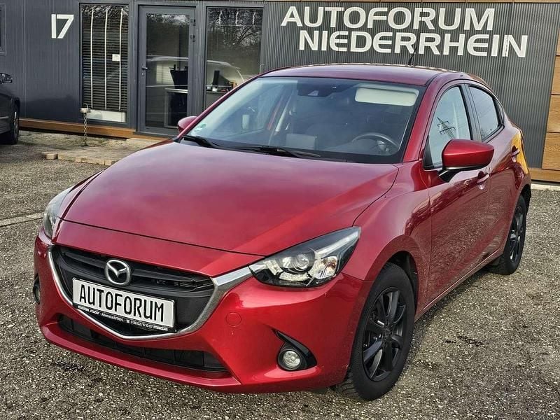 Rubinrot metallic Gebraucht 2017 Mazda 2 Nakama Kleinwagen | 8.950 € (Superpreis) - Bild 1/4