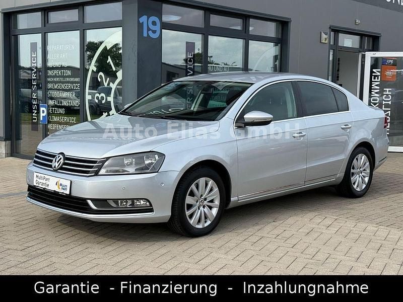 Grau Gebraucht 2011 VW Passat Comfortline Limousine | 5.999 € (Guter Preis) - Bild 1/4