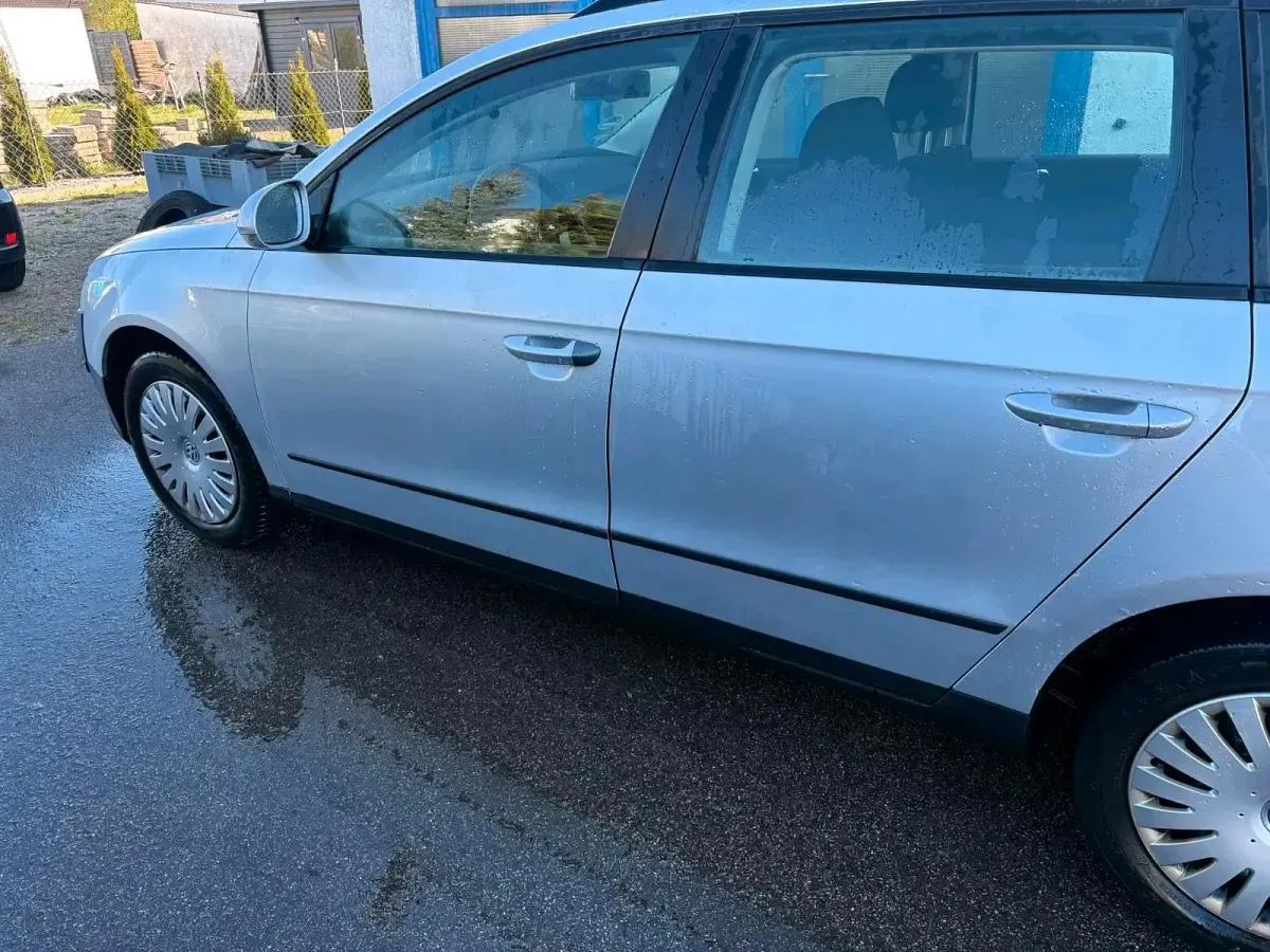 Gebraucht VW Passat 140 PS (102 kW) 2008 Silber Kombi