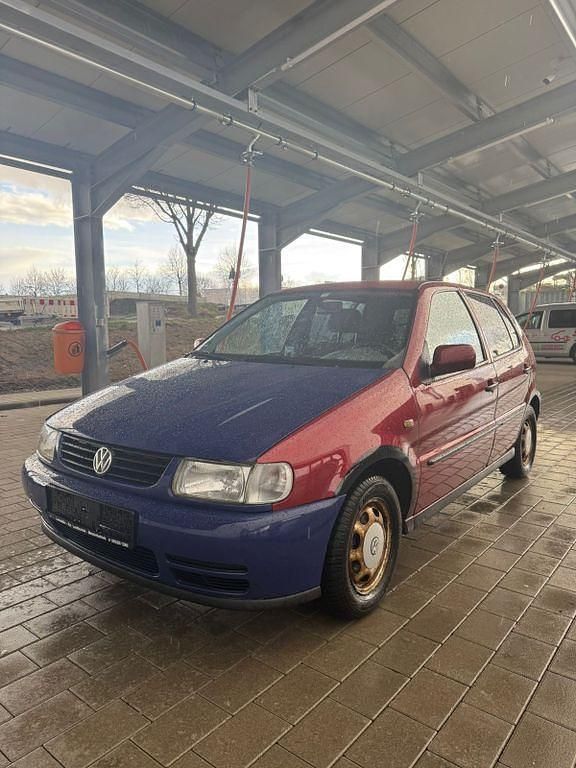 Gebraucht VW Polo 60 PS (44 kW) 1999 Rot Limousine