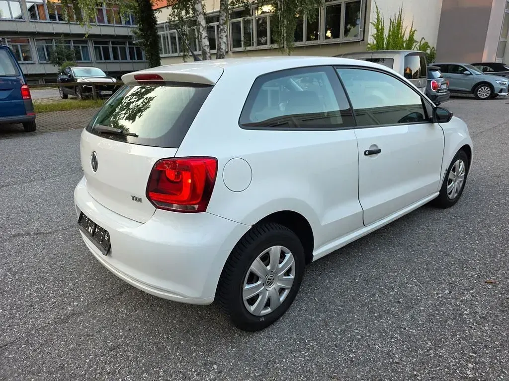 Gebraucht VW Polo 75 PS (55 kW) 2012 Weiß Kleinwagen
