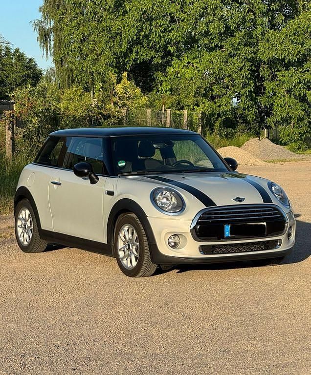 Silber Gebraucht 2017 Mini Cooper Kleinwagen | 12.750 € (Superpreis) - Bild 1/4