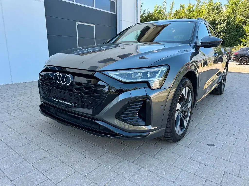 Gebraucht Audi Q8 e-tron S-Line 300 kW (408 PS) 2024 Grau SUV