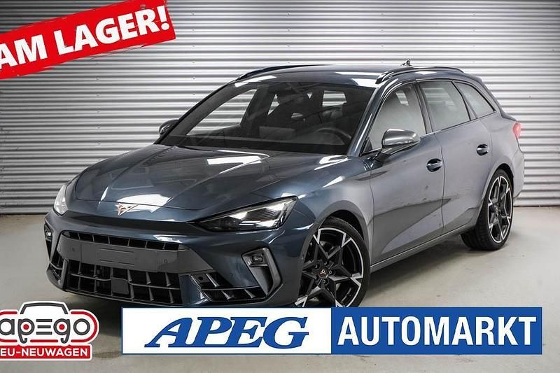 Magnetic grau Gebraucht 2025 Cupra Leon VZ Kombi | 36.890 € (Superpreis) - Bild 1/4