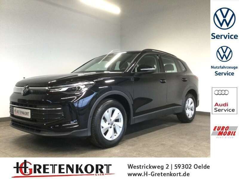 Deep black perleffekt (schwarz) Neu 2024 VW Tiguan Life SUV | 37.795 € (Superpreis) - Bild 1/4