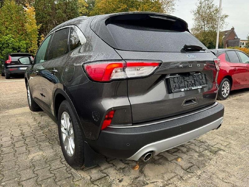 Gebraucht Ford Kuga Titanium 224 PS (164 kW) 2021 Magneticgrau (metallic) SUV
