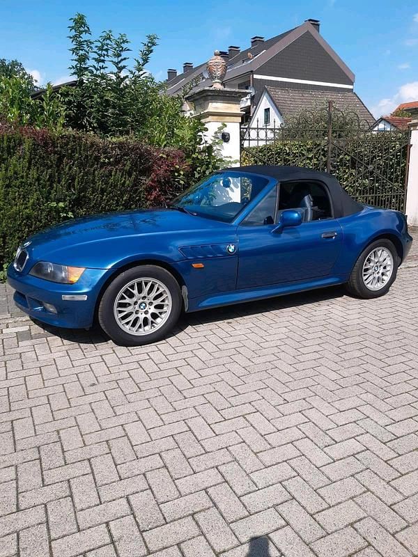 Blau Gebraucht 2002 BMW Z3 Cabrio | 6.800 € - Bild 1/4
