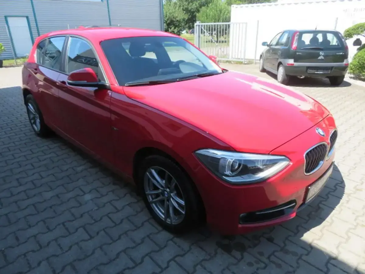 Gebraucht BMW 118 170 PS (125 kW) 2013 Rot Kleinwagen