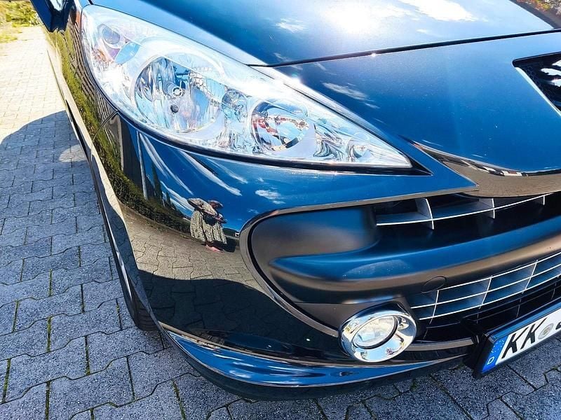 Schwarz Gebraucht 2009 Peugeot 207 CC Cabrio | 3.450 € (Fairer Preis) - Bild 1/4