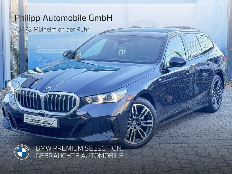 Carbonschwarz Gebraucht 2024 BMW 520 Comfort Edition Kombi | 49.500 € (Guter Preis) - Bild 1/4