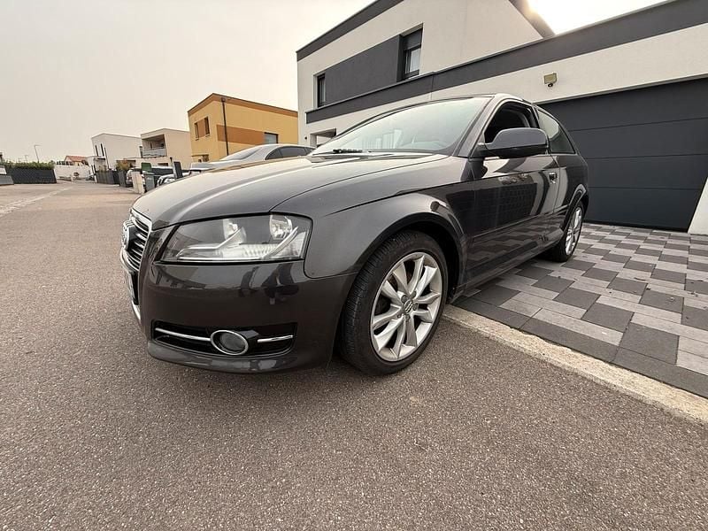 Gebraucht Audi A3 125 PS (91 kW) 2011 Schwarz Kleinwagen