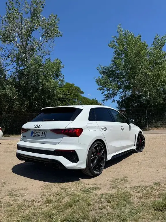 Gebraucht Audi RS3 Sport 400 PS (294 kW) 2025 Weiß Limousine
