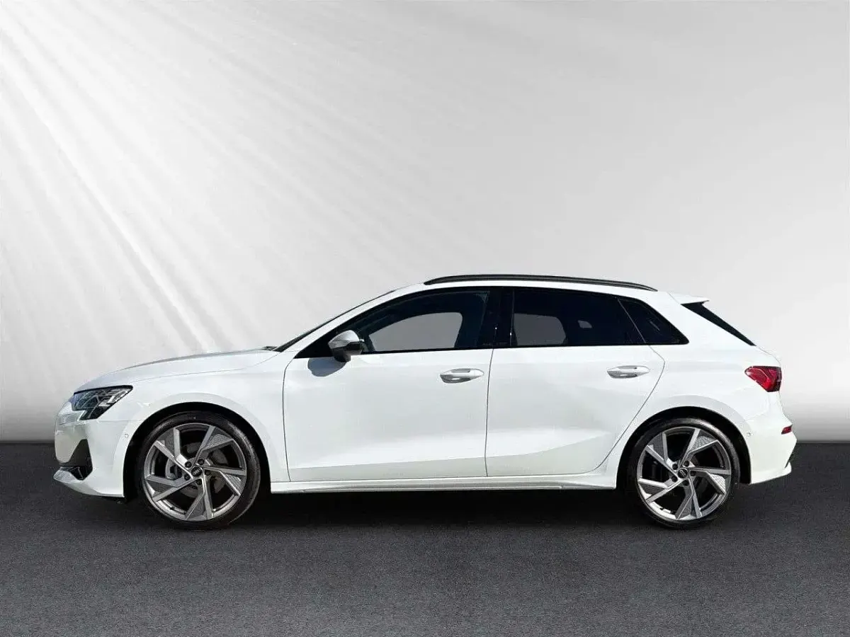 Gebraucht Audi A3 Comfort 204 PS (150 kW) 2025 Weiß Limousine