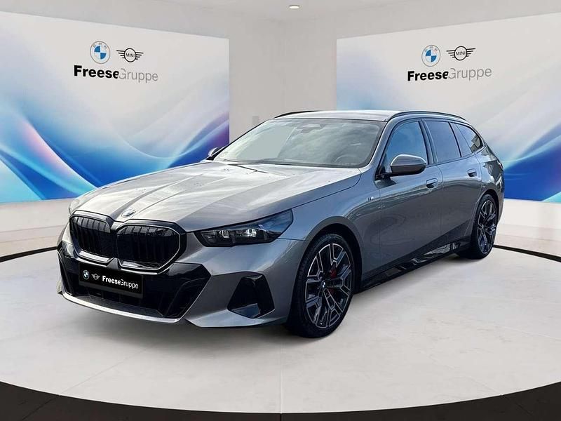 Oxidgrau ii Neu 2025 BMW 540 Performance Kombi | 79.800 € (Fairer Preis) - Bild 1/4