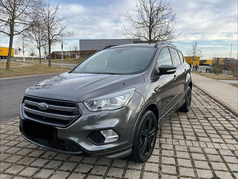 Gebraucht Ford Kuga ST-Line 179 PS (131 kW) 2018 Grau SUV