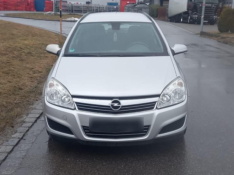 Gebraucht Opel Vectra 101 PS (74 kW) 2009 Silber Kombi