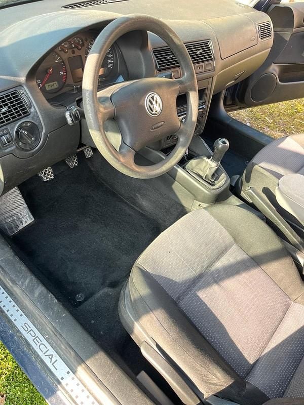 Gebraucht VW Golf IV 101 PS (74 kW) 2002 Blau Kombi