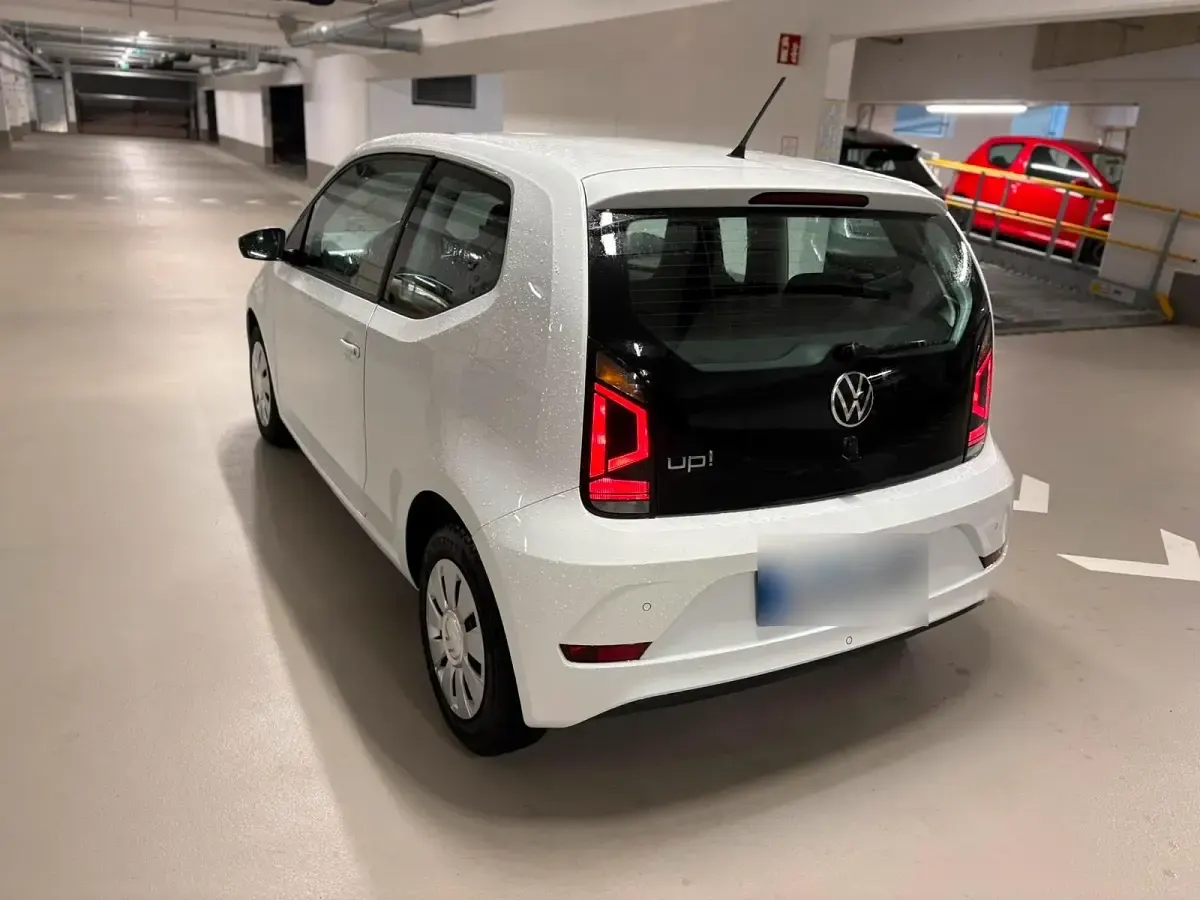 Gebraucht VW up! 65 PS (47 kW) 2021 Weiß Kleinwagen