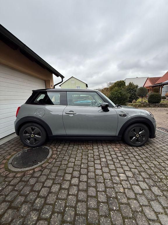 Gebraucht Mini Cooper SE 135 kW (184 PS) 2022 Grau Kleinwagen