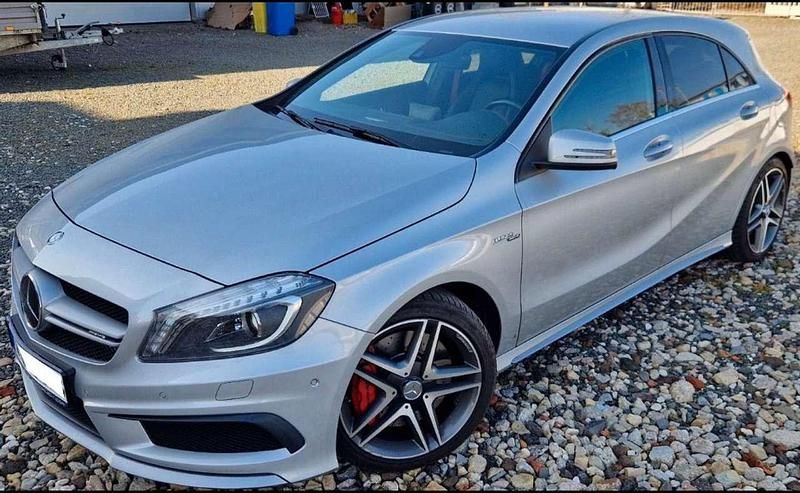 Silber Gebraucht 2014 Mercedes A45 AMG AMG Limousine | 24.800 € (Fairer Preis) - Bild 1/4