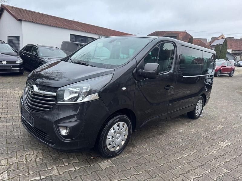 Schwarz Gebraucht 2017 Opel Vivaro Van / Kleinbus | 15.990 € (Fairer Preis) - Bild 1/4
