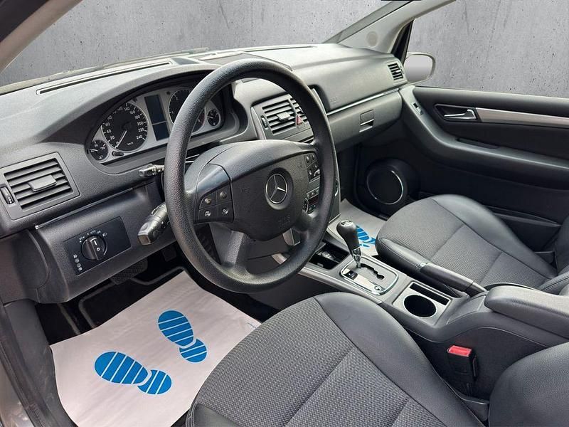 Gebraucht Mercedes B180 Edition 109 PS (80 kW) 2007 Braun Van / Kleinbus