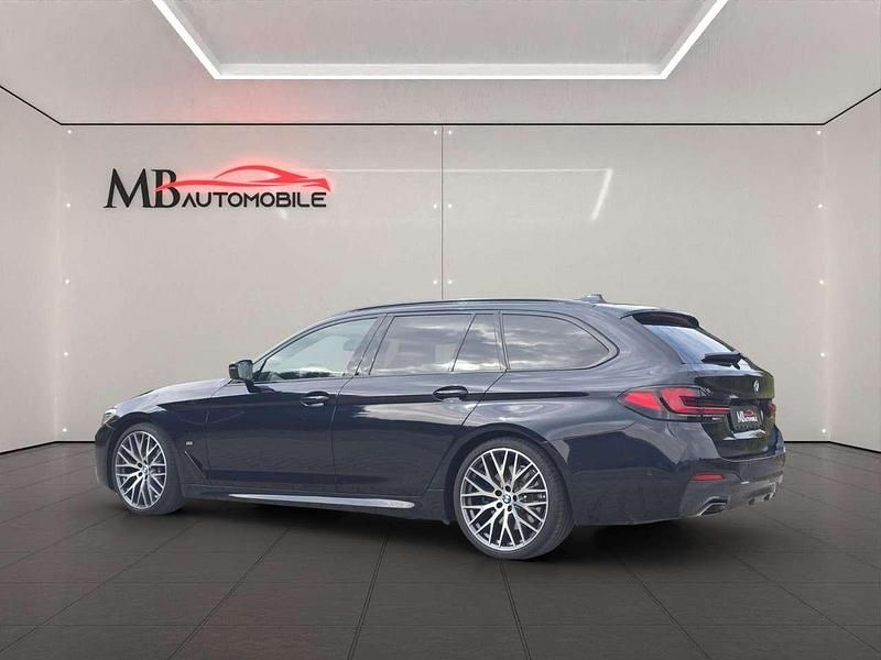 Gebraucht BMW 530 M Sport 286 PS (210 kW) 2021 Carbonschwarz Kombi