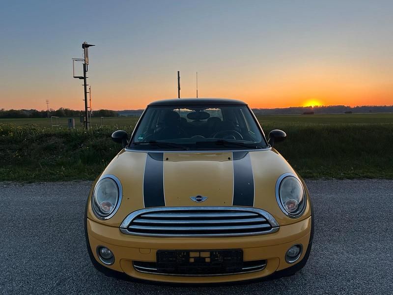 Second-hand Mini Cooper 120 CP (88 kW) 2009 Galben Hatchback