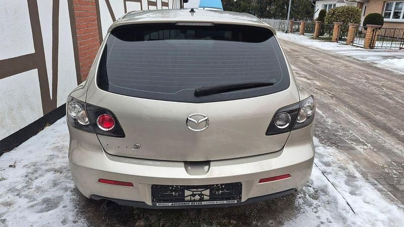 Gebraucht Mazda 3 105 PS (77 kW) 2009 Beige Limousine