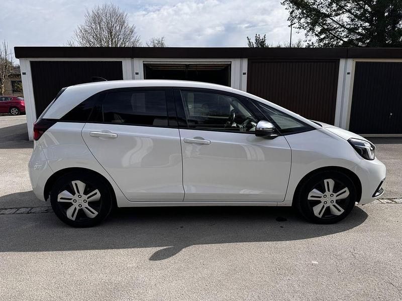 Gebraucht Honda Jazz Executive 109 PS (80 kW) 2021 Weiß Kleinwagen