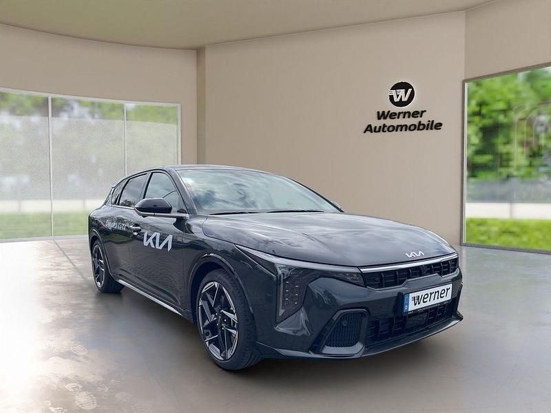 Neu Kia K4 GT-Line 180 PS (132 kW) 2026 Grau Limousine