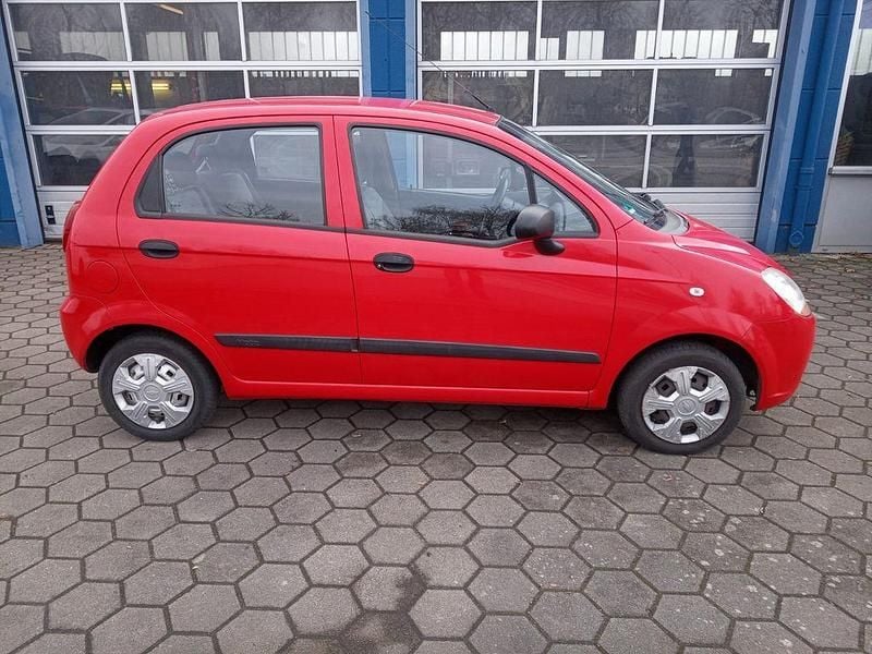 Gebraucht Chevrolet Matiz 52 PS (38 kW) 2009 Rot Kleinwagen