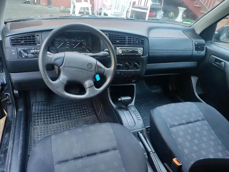 Gebraucht VW Golf III 90 PS (66 kW) 1999 Schwarz Limousine
