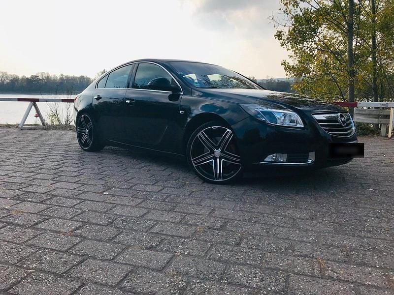 Gebraucht Opel Insignia Innovation 163 PS (119 kW) 2011 Schwarz Limousine