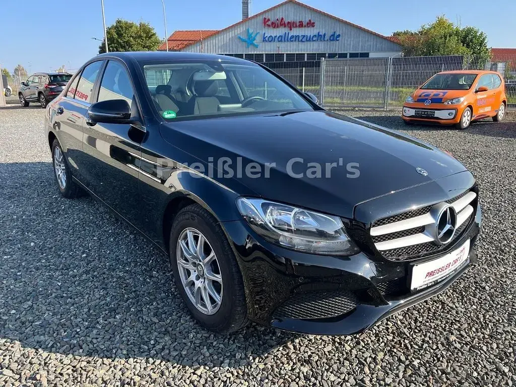 Gebraucht Mercedes C180 116 PS (85 kW) 2017 Schwarz Limousine