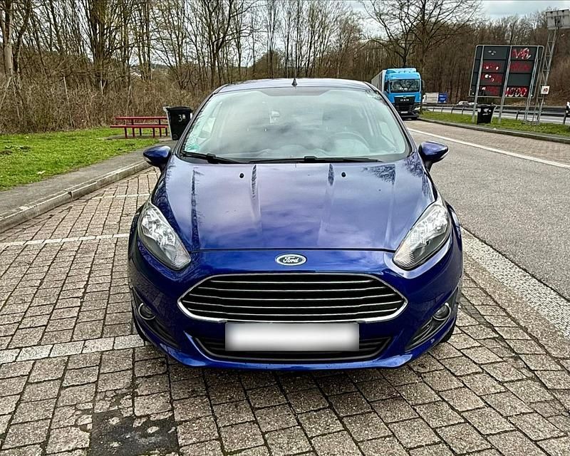 Gebraucht Ford Fiesta SYNC Edition 101 PS (74 kW) 2013 Blau Kleinwagen