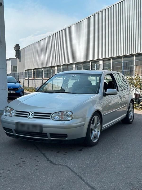 Silber Gebraucht 2000 VW Golf IV Kleinwagen | 4.299 € (Fairer Preis) - Bild 1/4