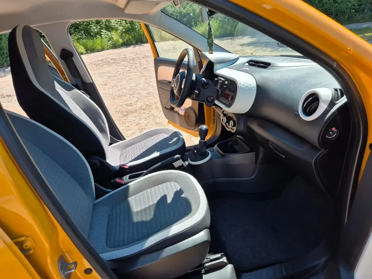 Gebraucht Renault Twingo 75 PS (55 kW) 2020 Gelb Kleinwagen