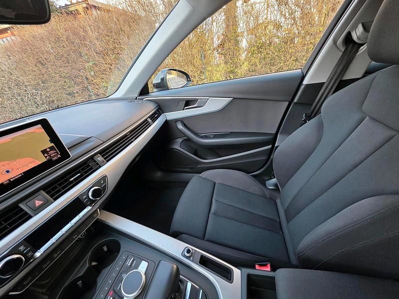 Gebraucht Audi A4 S-Line 190 PS (139 kW) 2019 Schwarz Kombi