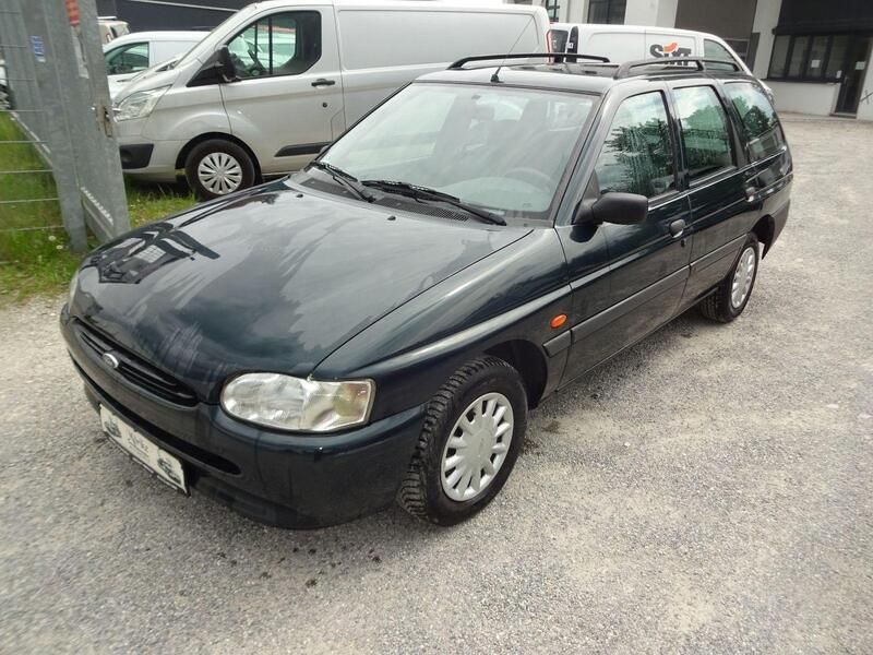 Grün Gebraucht 1996 Ford Escort Kombi | 990 € (Fairer Preis) - Bild 1/4