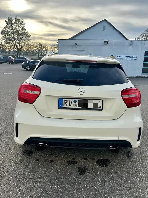 Gebraucht Mercedes A160 AMG 90 PS (66 kW) 2014 Weiß Limousine