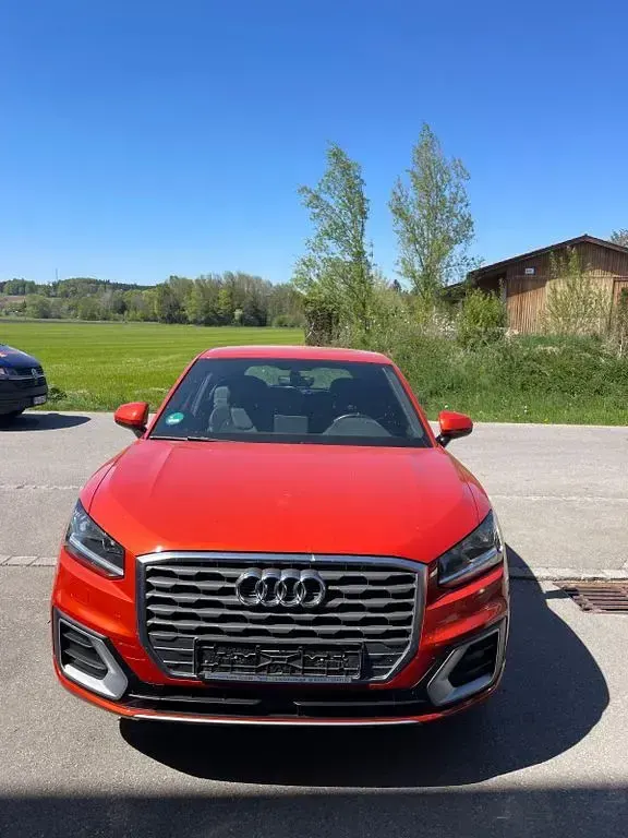 Gebraucht Audi Q2 S-Line 150 PS (110 kW) 2017 Orange SUV