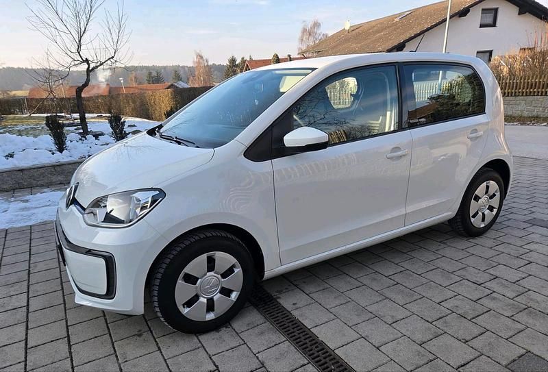 Usata VW e-up! 61 kW (83 CV) 2021 Bianco Utilitaria