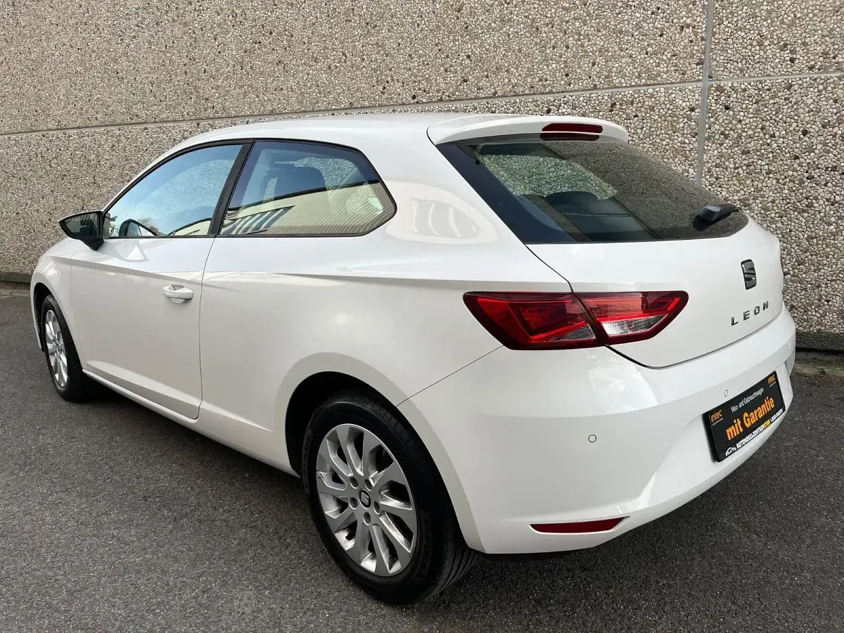 Używany Seat Leon Style 110 KM (80 kW) 2015 Biały Coupe