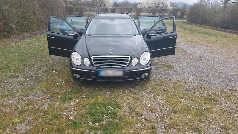Gebraucht Mercedes E320 224 PS (164 kW) 2003 Schwarz Kombi