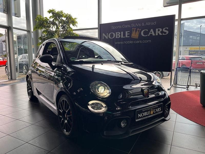 Negro scorpione (metallic) Gebraucht 2020 Abarth 595C Competizione Cabrio | 25.390 € (Fairer Preis) - Bild 1/4