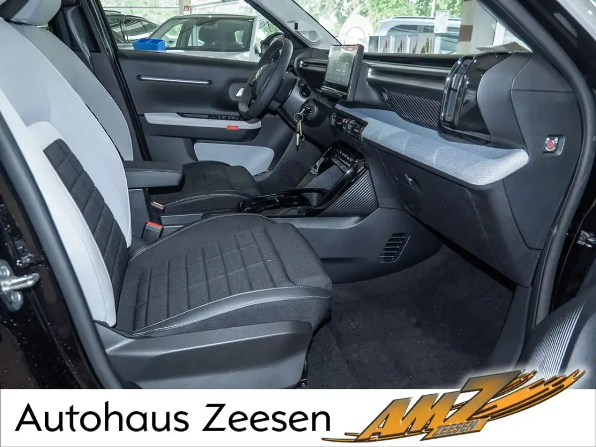 Neu Citroën e-C3 83 kW (113 PS) 2026 Perla neraschwarz (metallic) Kleinwagen