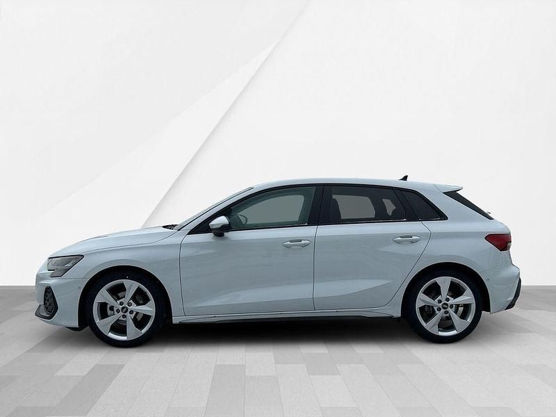 Gebraucht Audi A3 S-Line 150 PS (110 kW) 2024 Gletscherweiß metallic Limousine