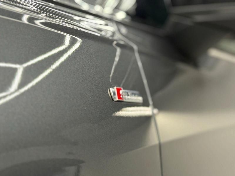 Gebraucht Audi A6 S-Line 367 PS (269 kW) 2022 Daytonagrau Kombi