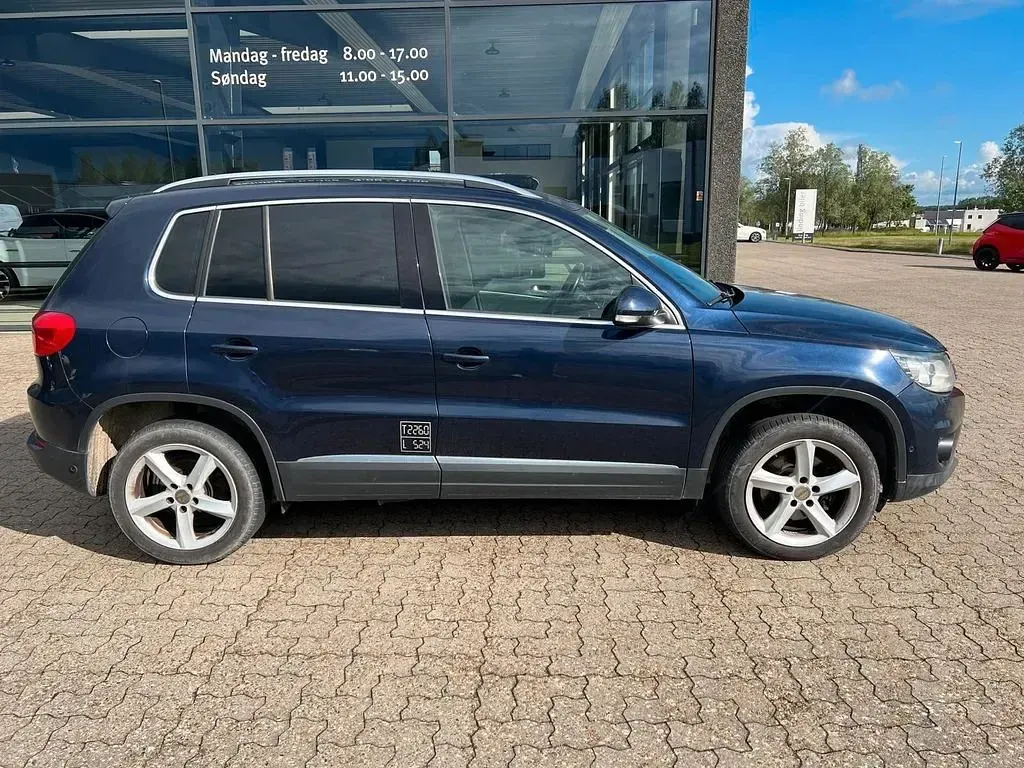 Gebraucht VW Tiguan Sportline 140 PS (102 kW) 2015 Blau SUV